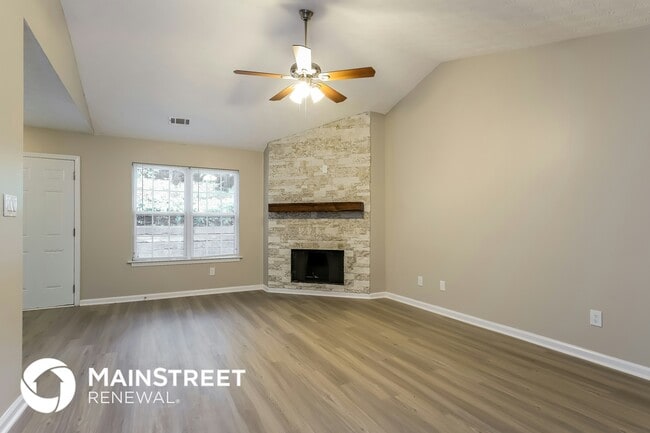Photo - 3404 Crown Dr