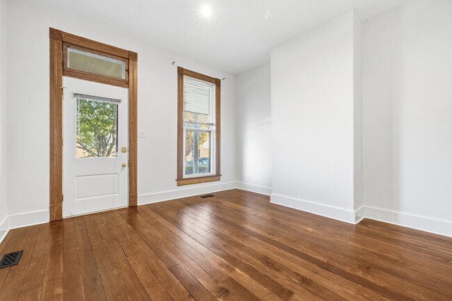 Photo - 312 N College Ave