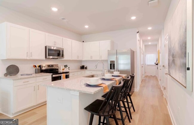 Building Photo - 1151 Hunter Trl Unit 30