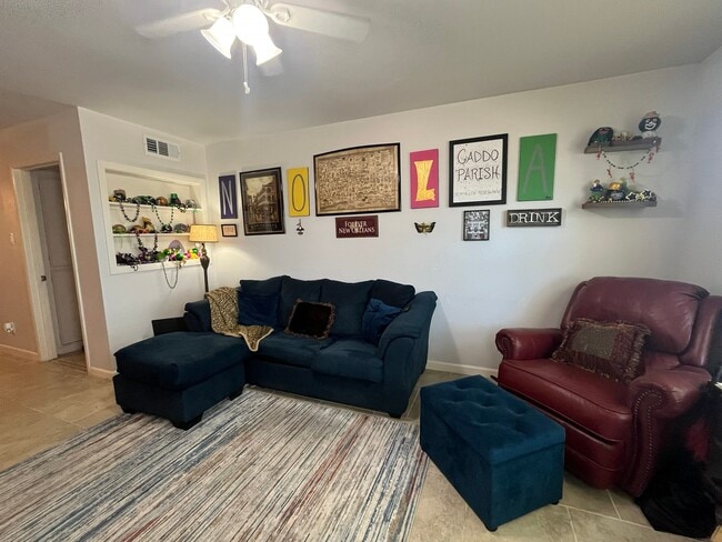 Building Photo - 7221 Beechnut St Unit True
