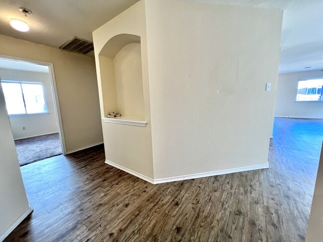 Photo - 1505 Merrell Cove