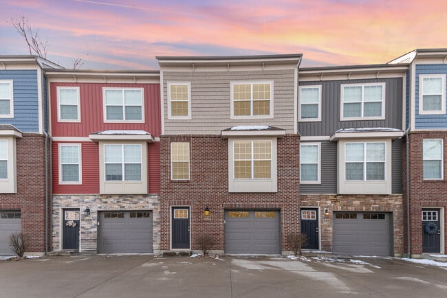 Building Photo - 487 S Arlington Rd