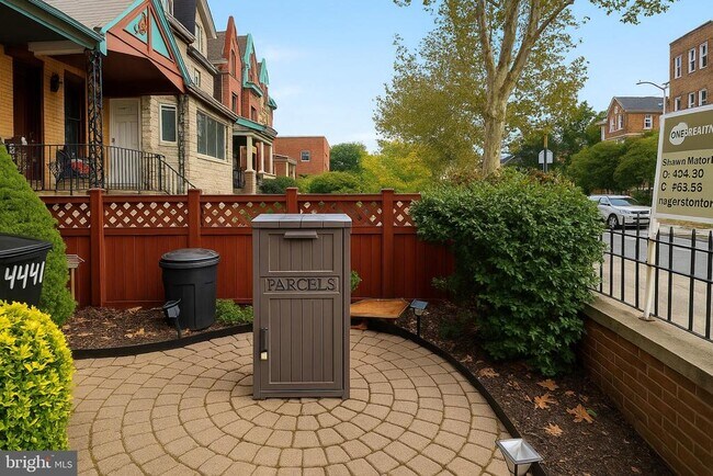 Photo - 4441 Spruce St