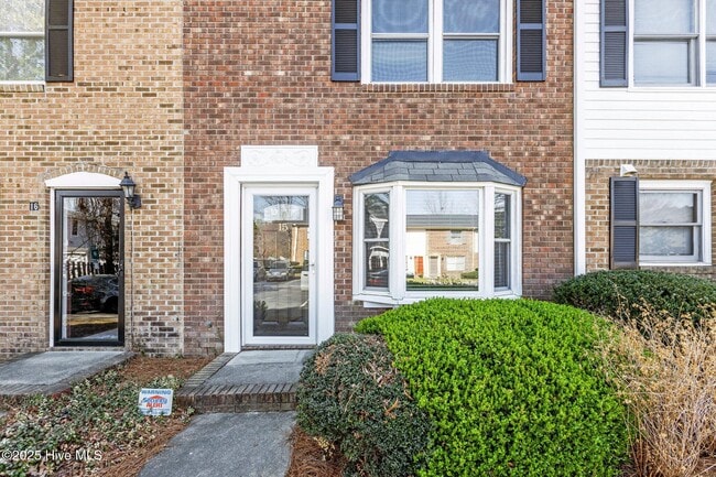 Photo - 101 David Dr Townhome