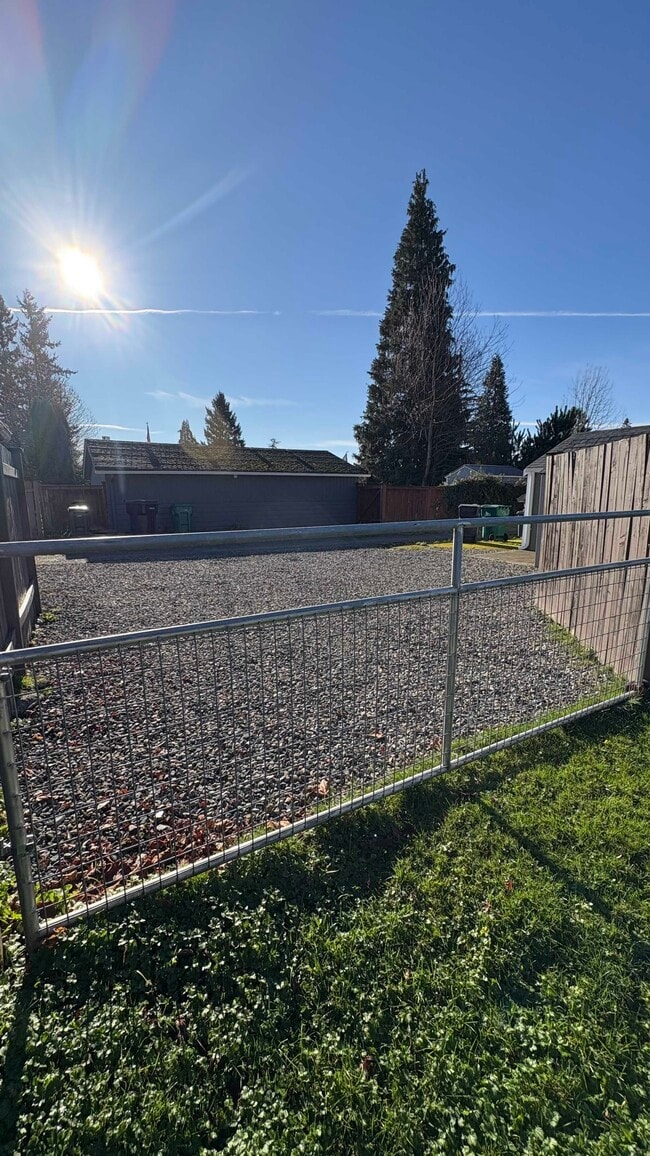 Photo - 1956 Lowell Ave