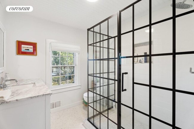 Photo - 54 Howard St