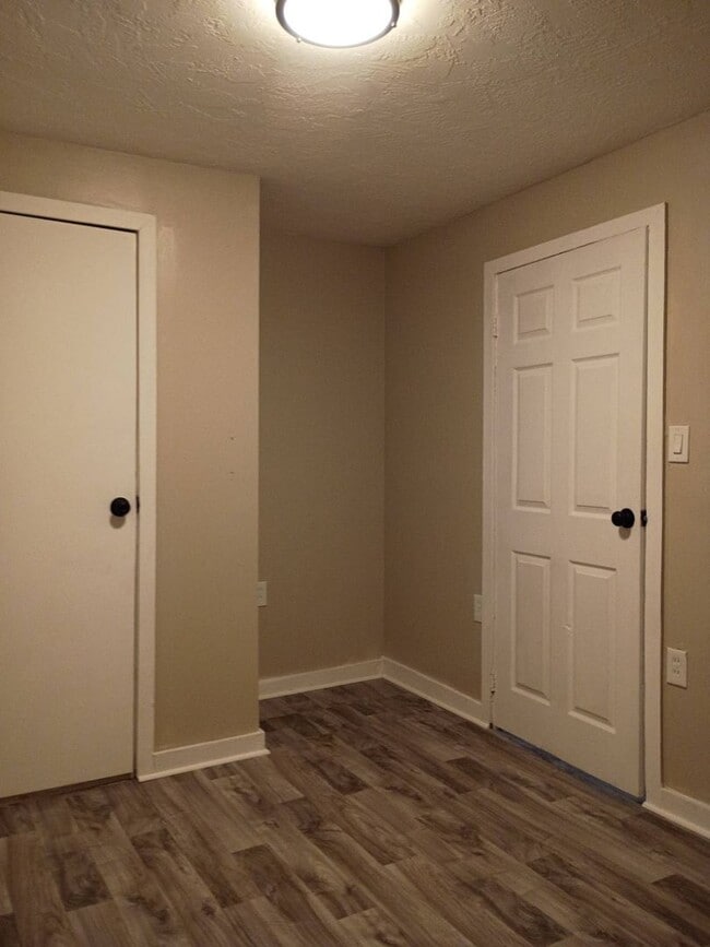 Photo - Charming 3 - Bedroom Property in Prime Location