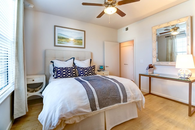 Dalian Monterrey Village apartments — community photo