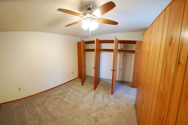 Apt. 12 Bedroom - Lincoln Apartments LLC
