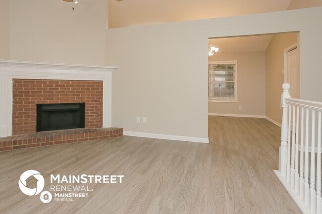 Photo - 8 Indian Hills Dr