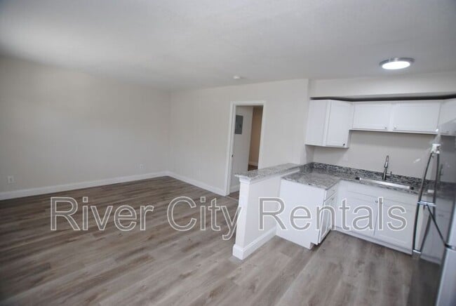 Photo - 2975 Dellwood Ave