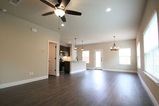 Photo - Townhome @ Jameson St. | Luxury 3 Bed / 2.5 Bath | Private Fenced Backyard