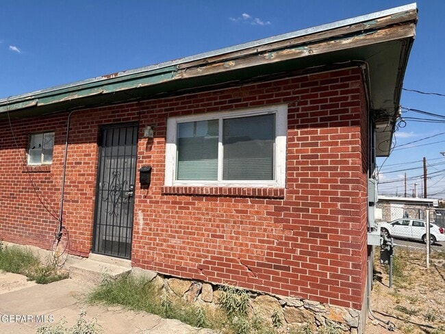 3906 Harrison Ave Unit 4