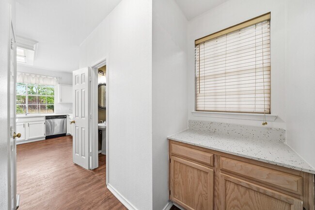 Photo - 4323 Ringrose Dr