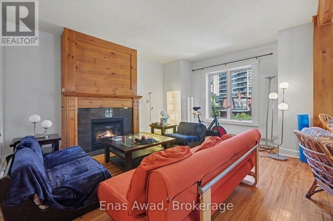 Photo - 12 Somerset St W Unit 2
