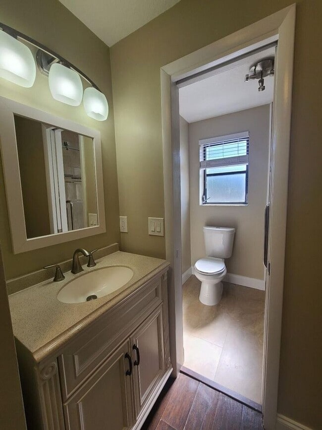 Photo - 3201 Bayview Dr