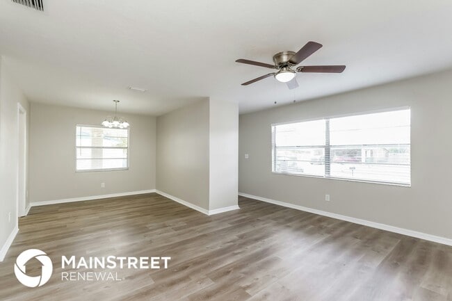 Photo - 7113 N 50th St