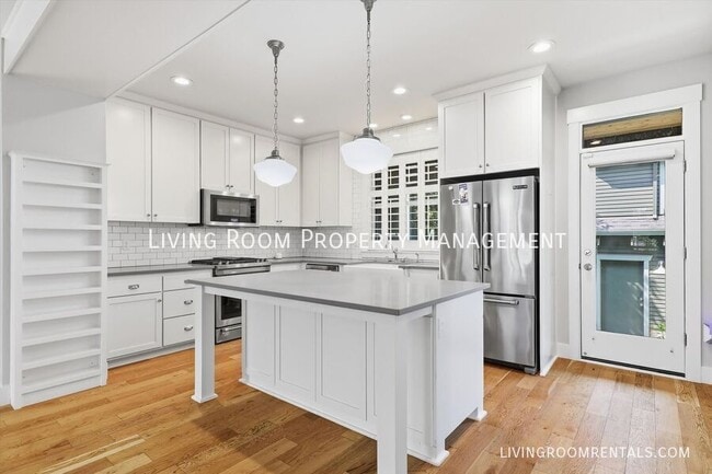 Photo - 5485 NE 37th Ave