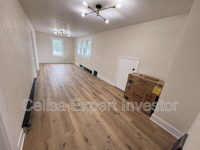 Building Photo - 2604 Sherman Blvd Unit #3