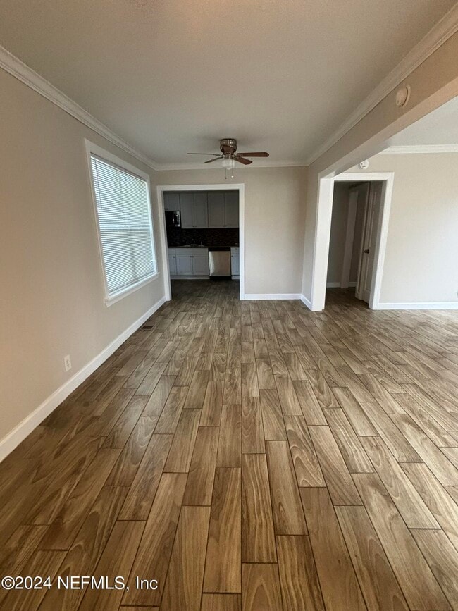 Photo - 3777 Lilly Rd N