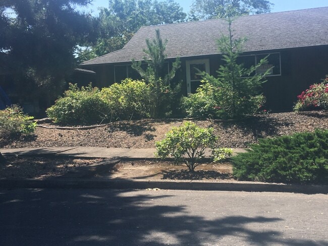 Building Photo - Elias / Boyd 701-03 Unit 703 Rental