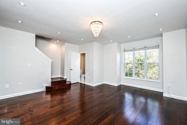 Photo - 44179 Paget Terrace