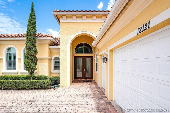 12121 Sunnydale Dr