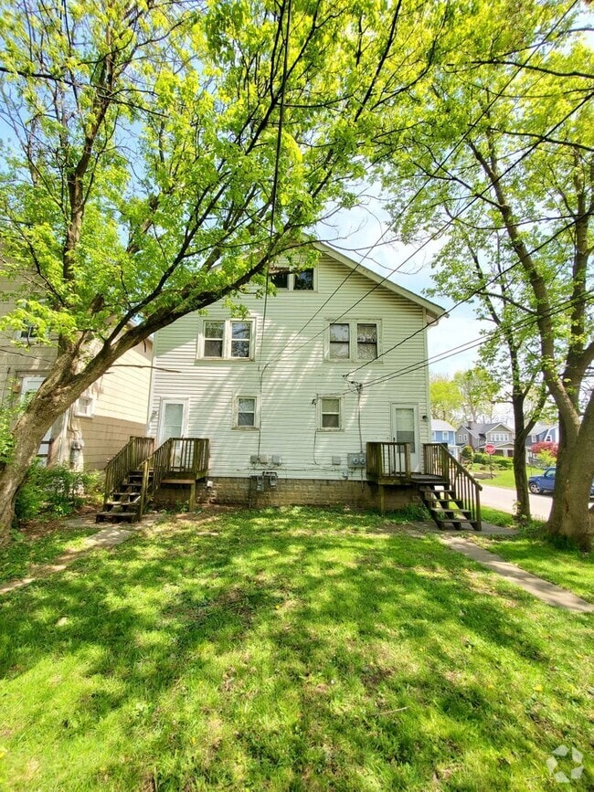 Building Photo - 1091-1093 SOUTH CHAMPION AVENUE Unit 1091 S. Champion Ave. Rental