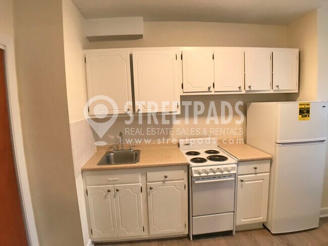 Photo - 160 N Beacon St Unit 1A
