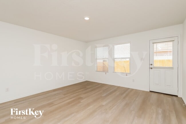 10422 McClintock Dr