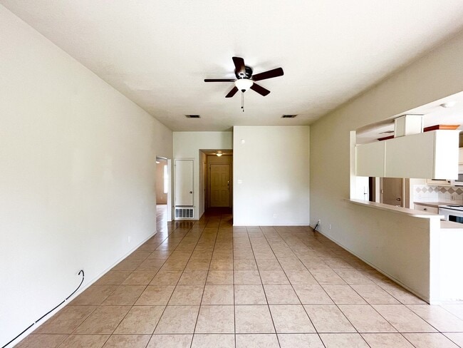 Photo - Available NOW!!!! Gorgeous 4 bedroom, 2 ba...