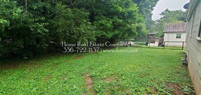 Photo - 2425 Machine St