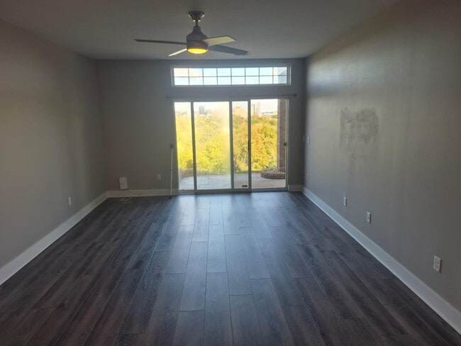 Photo - 344 Eastview Ct Rental