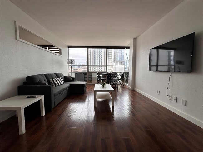 Building Photo - 1800 Lavaca St Unit A702
