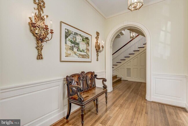 Photo - 2425 California St NW