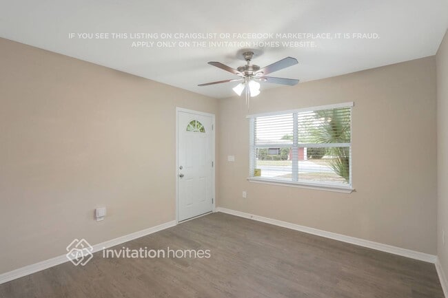 Photo - 7600 14th St N