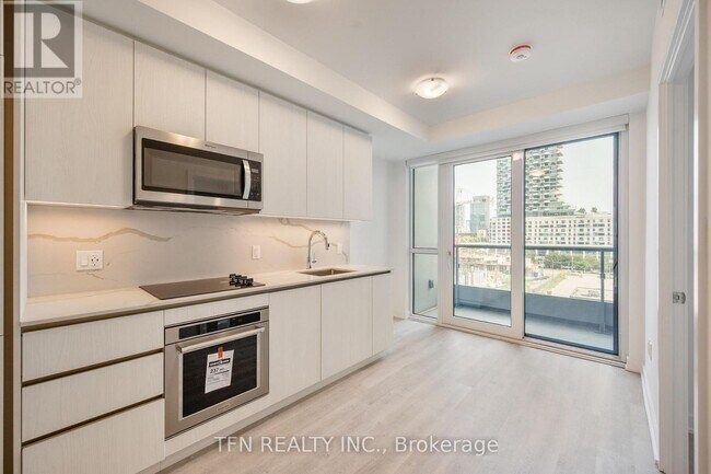 Photo - 15 Richardson St Unit 612