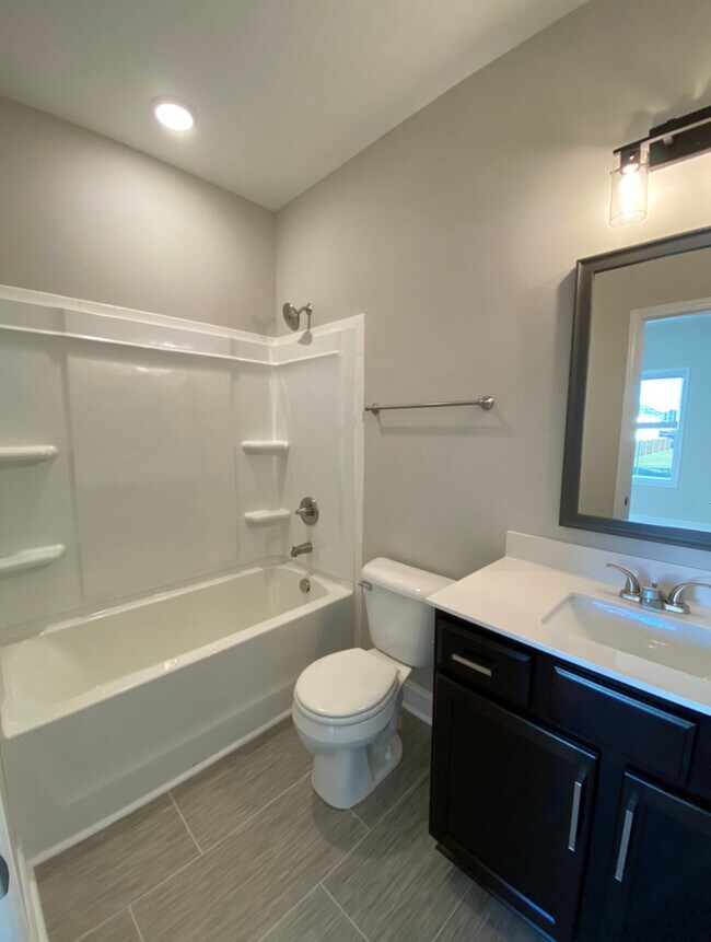 Photo - 1040 Glenkirk Dr Townhome