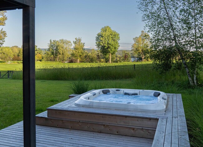 Photo - 61 Red Fox Ln