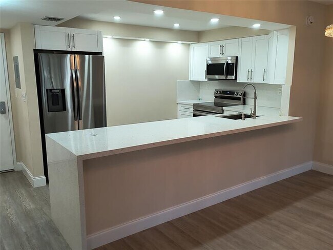 Photo - 10777 W Sample Rd Unit 203