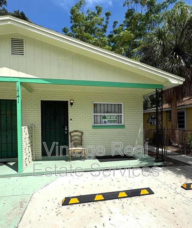 Building Photo - 1741b W Spruce St Rental