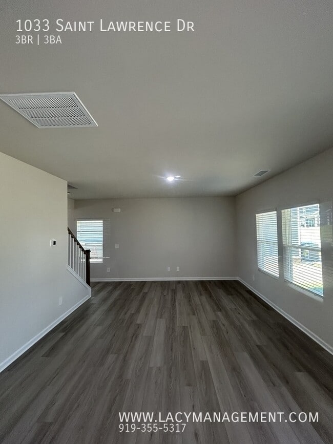 Photo - 1033 St Lawrence Dr