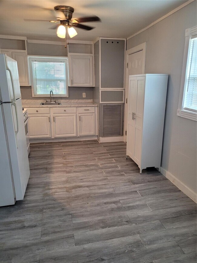 Photo - 2312 Ruth St Casa