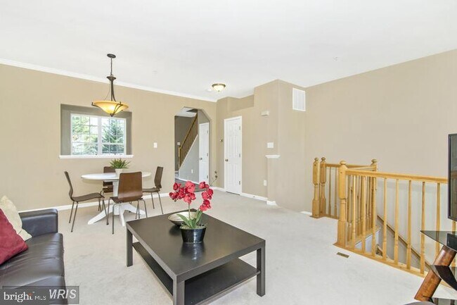 Building Photo - 1945 Harpers Ct Rental
