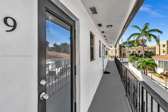 Photo - 1027 SW 3rd St Unit 5