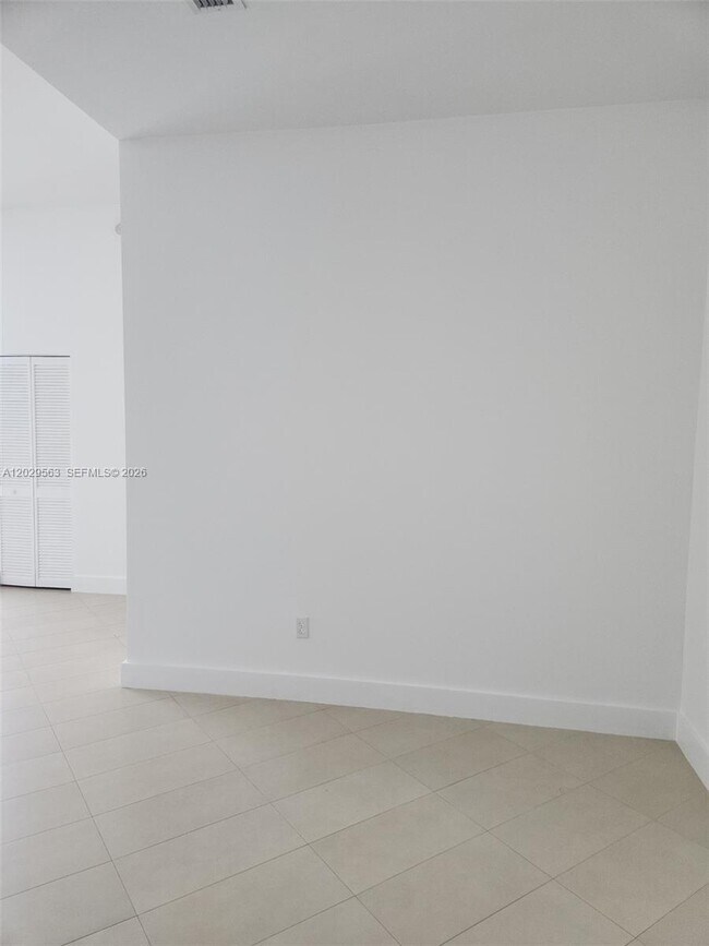 Photo - 300 S Biscayne Blvd Unit PH-3807
