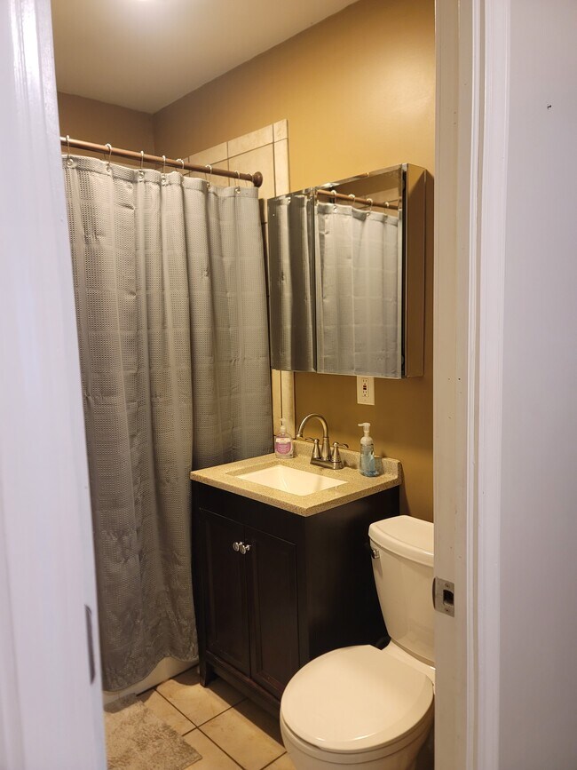 Photo - 4012 E 27th St