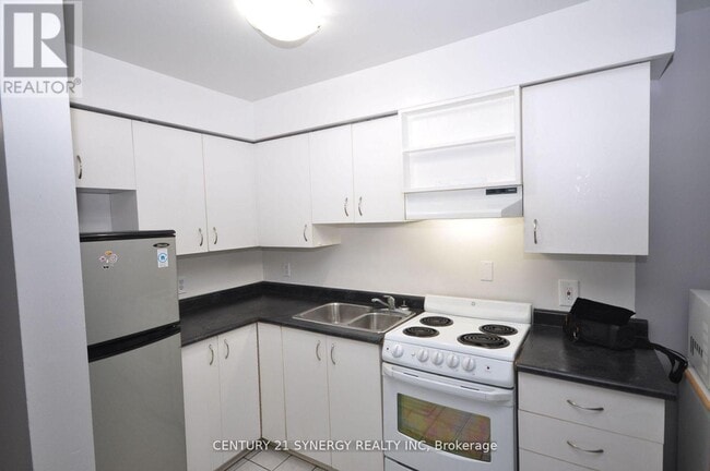 Photo - 450 MacLaren St Unit 2