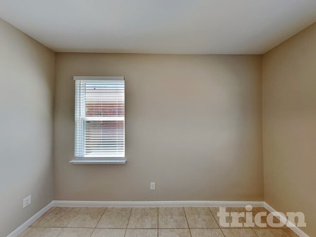 Photo - 131 Mount Vernon Ln