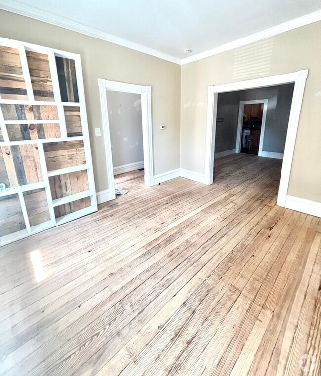 Building Photo - 411 St Joseph St Rental